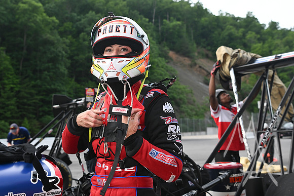 AUTO: JUN 12 NHRA New England Nationals