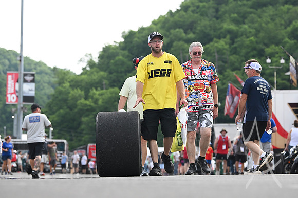 AUTO: JUN 13 NHRA Thunder Valley Nationals