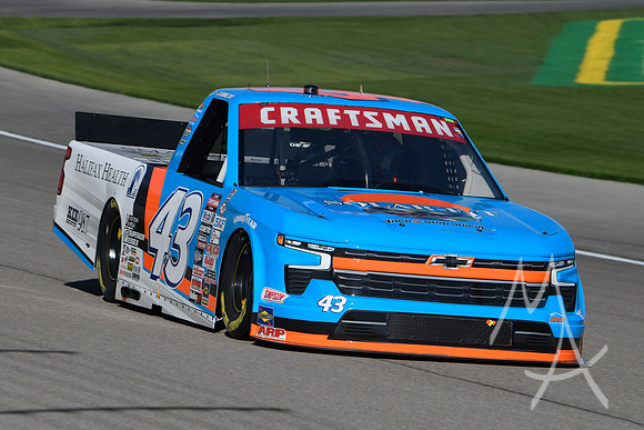 AUTO: MAR 03 NASCAR Craftsman Truck Series Victoria's Voice Foundation 200