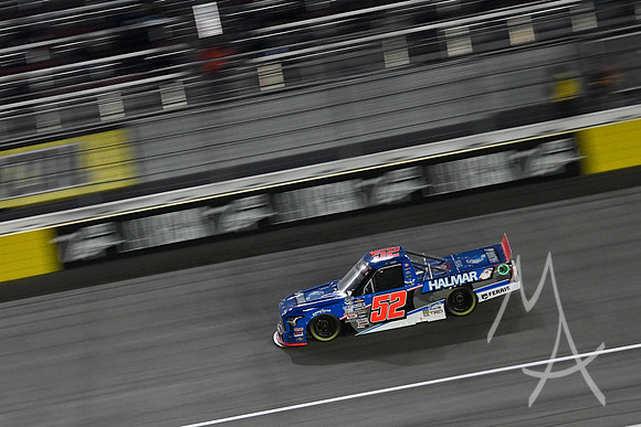 AUTO: MAR 03 NASCAR Craftsman Truck Series Victoria's Voice Foundation 200