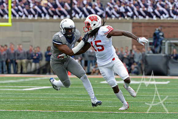 NCAA FOOTBALL: OCT 24 Wisconsin at Illinois