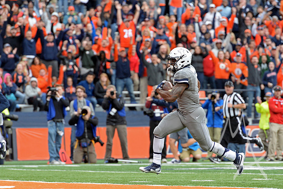 NCAA FOOTBALL: OCT 24 Wisconsin at Illinois