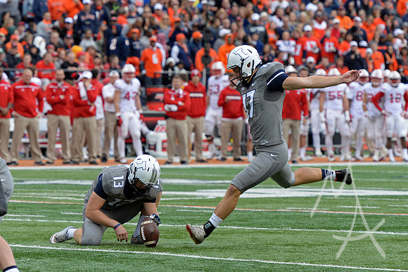 NCAA FOOTBALL: OCT 24 Wisconsin at Illinois
