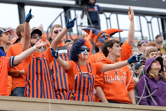 NCAA FOOTBALL: OCT 24 Wisconsin at Illinois
