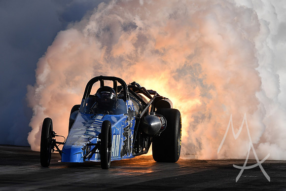 AUTO: APR 15 NHRA Four Wide Nationals
