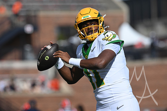 COLLEGE FOOTBALL: OCT 24 Oregon at Illinois
