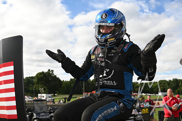 AUTO: SEP 21 NHRA Great Lakes Nationals