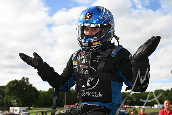 AUTO: SEP 21 NHRA Great Lakes Nationals