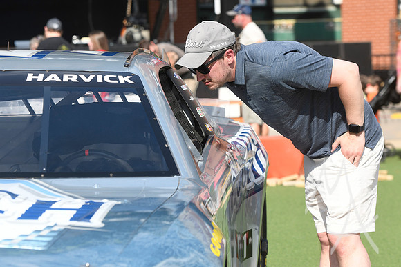 AUTO: JUN 01 NASCAR Cup Series Enjoy Illinois 300