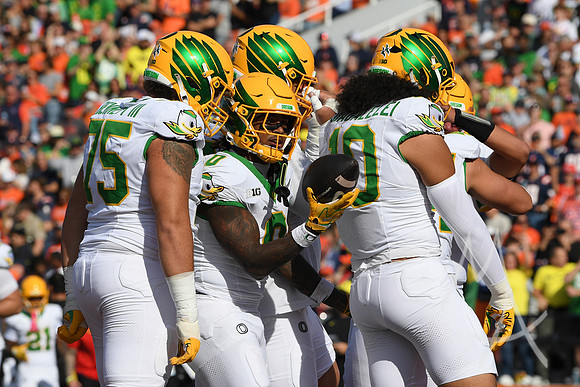 COLLEGE FOOTBALL: OCT 24 Oregon at Illinois