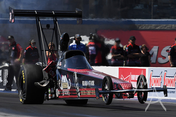 AUTO: APR 16 NHRA Four Wide Nationals