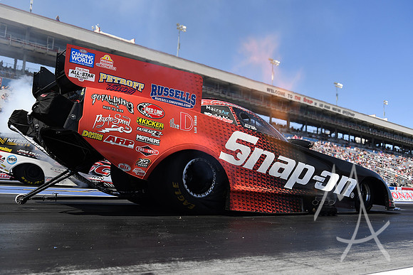 AUTO: APR 14 NHRA Four Wide Nationals