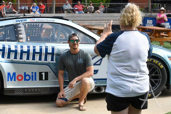 AUTO: JUN 01 NASCAR Cup Series Enjoy Illinois 300