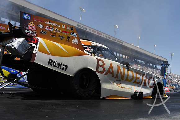AUTO: APR 14 NHRA Four Wide Nationals