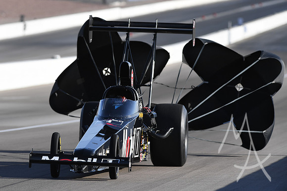 AUTO: APR 15 NHRA Four Wide Nationals