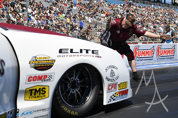 AUTO: APR 15 NHRA Four Wide Nationals