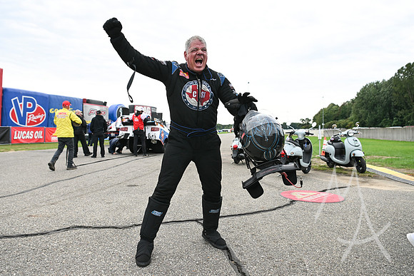 AUTO: SEP 21 NHRA Great Lakes Nationals