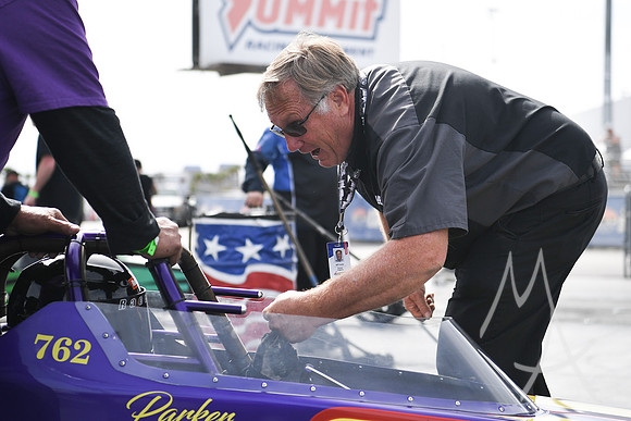 AUTO: APR 16 NHRA Four Wide Nationals