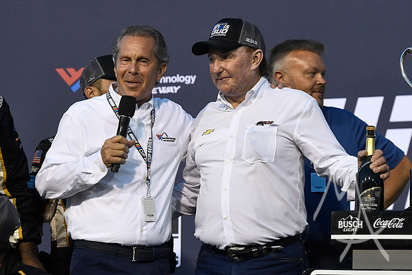 AUTO: JUN 04 NASCAR Cup Series Enjoy Illinois 300