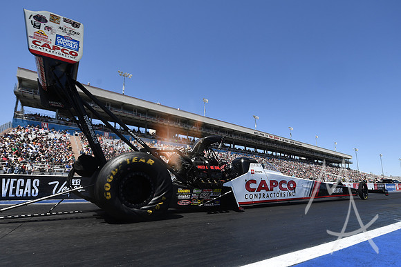 AUTO: APR 15 NHRA Four Wide Nationals