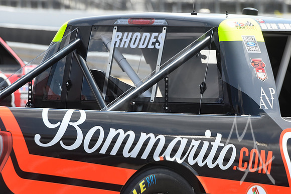 AUTO: JUN 02 NASCAR Craftsman Truck Series Toyota 200