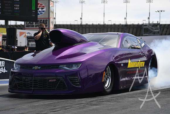AUTO: APR 16 NHRA Four Wide Nationals