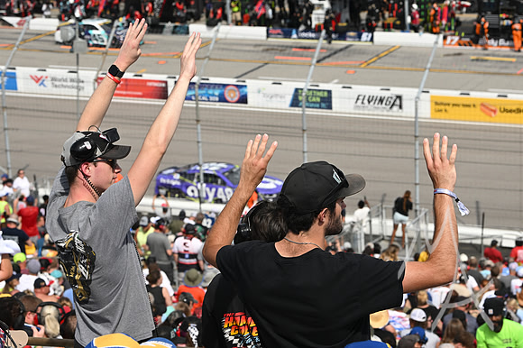 AUTO: SEP 13 NASCAR Cup Series Playoffs Enjoy Illinois 300