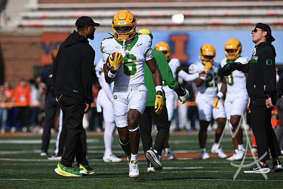 COLLEGE FOOTBALL: OCT 24 Oregon at Illinois