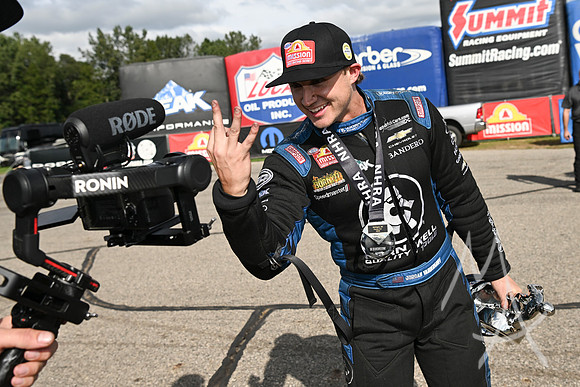AUTO: SEP 21 NHRA Great Lakes Nationals
