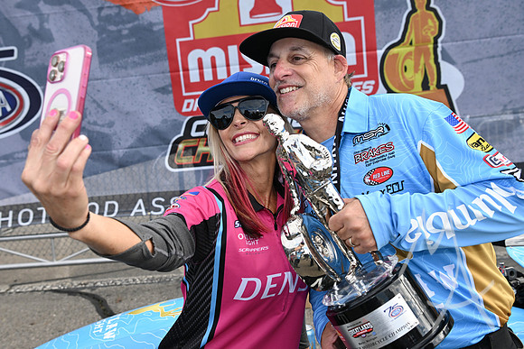 AUTO: SEP 21 NHRA Great Lakes Nationals