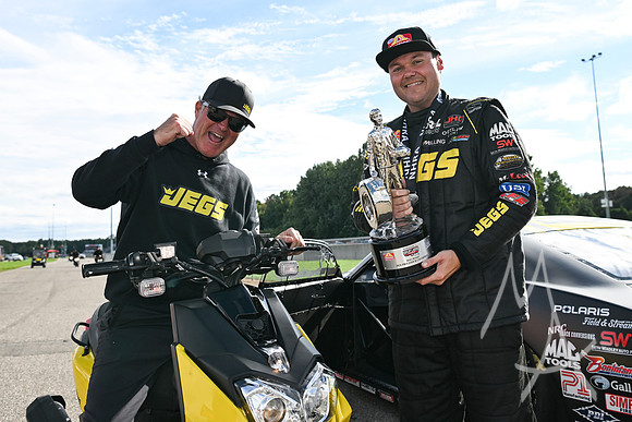 AUTO: SEP 21 NHRA Great Lakes Nationals