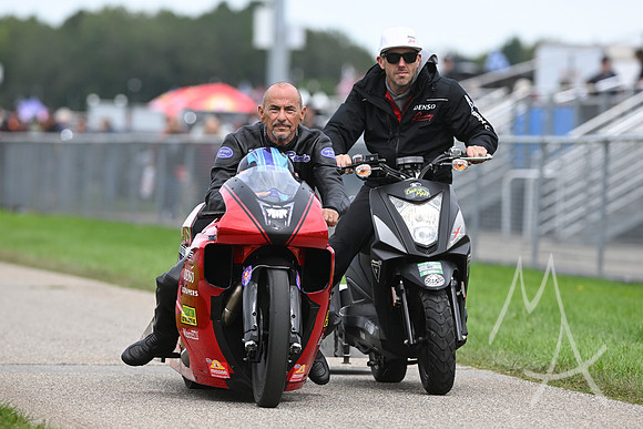 AUTO: SEP 21 NHRA Great Lakes Nationals
