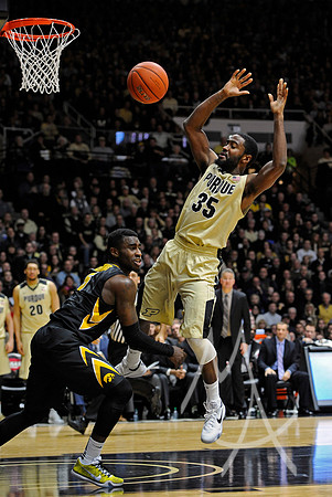 NCAA BASKETBALL: JAN 02 Iowa at Purdue