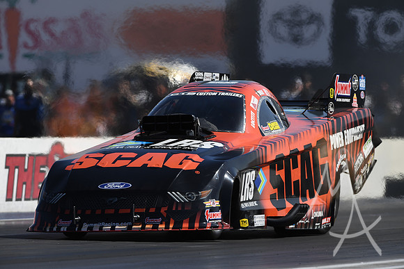 AUTO: APR 15 NHRA Four Wide Nationals