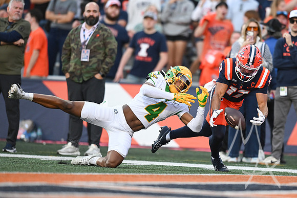 COLLEGE FOOTBALL: OCT 24 Oregon at Illinois