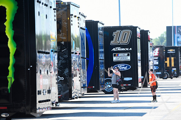 AUTO: JUN 02 NASCAR Cup Series Enjoy Illinois 300