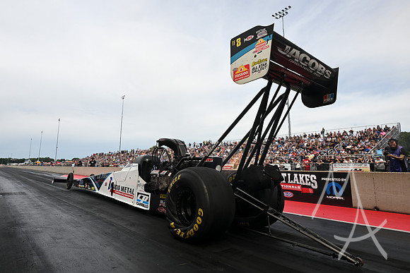 AUTO: SEP 18 NHRA Great Lakes Nationals