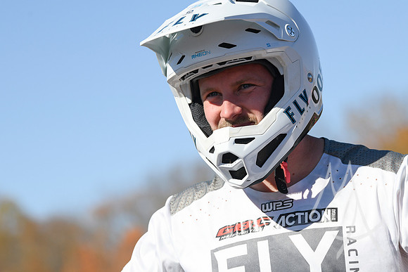AUTO: OCT 26 Ironman GNCC