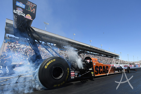 AUTO: APR 15 NHRA Four Wide Nationals