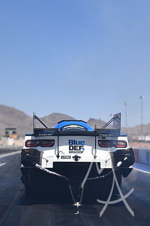 AUTO: APR 15 NHRA Four Wide Nationals