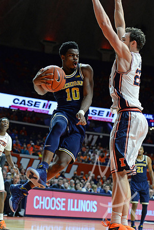 NCAA BASKETBALL: JAN 11 Michigan at Illinois