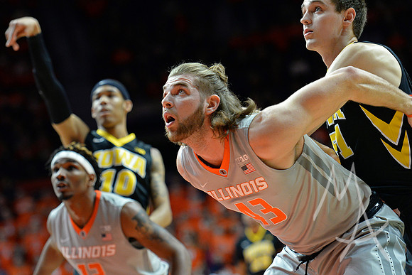 NCAA BASKETBALL: JAN 25 Iowa at Illinois