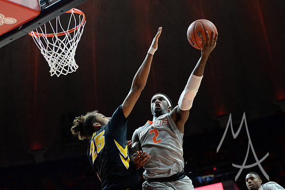 NCAA BASKETBALL: JAN 25 Iowa at Illinois