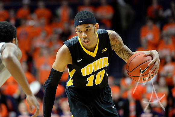 COLLEGE BASKETBALL: JAN 25 Iowa at Illinois