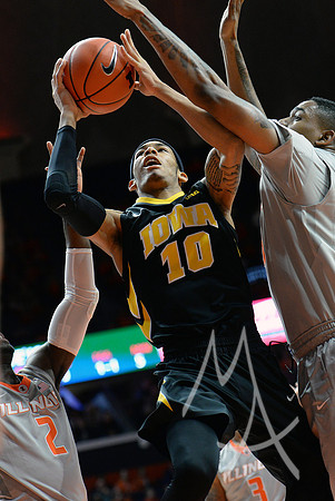 COLLEGE BASKETBALL: JAN 25 Iowa at Illinois