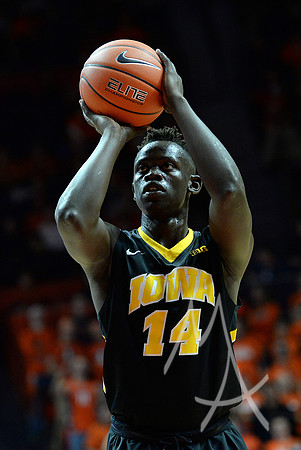 COLLEGE BASKETBALL: JAN 25 Iowa at Illinois