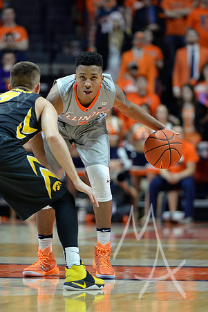 COLLEGE BASKETBALL: JAN 25 Iowa at Illinois