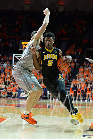 COLLEGE BASKETBALL: JAN 25 Iowa at Illinois