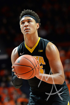 COLLEGE BASKETBALL: JAN 25 Iowa at Illinois