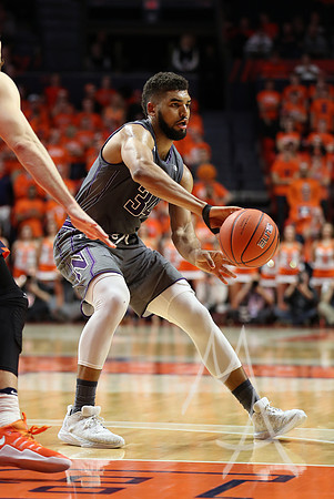 COLLEGE BASKETBALL: FEB 21 Northwestern at Illinois